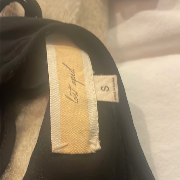 Black silk tank top - Picture 3 of 3